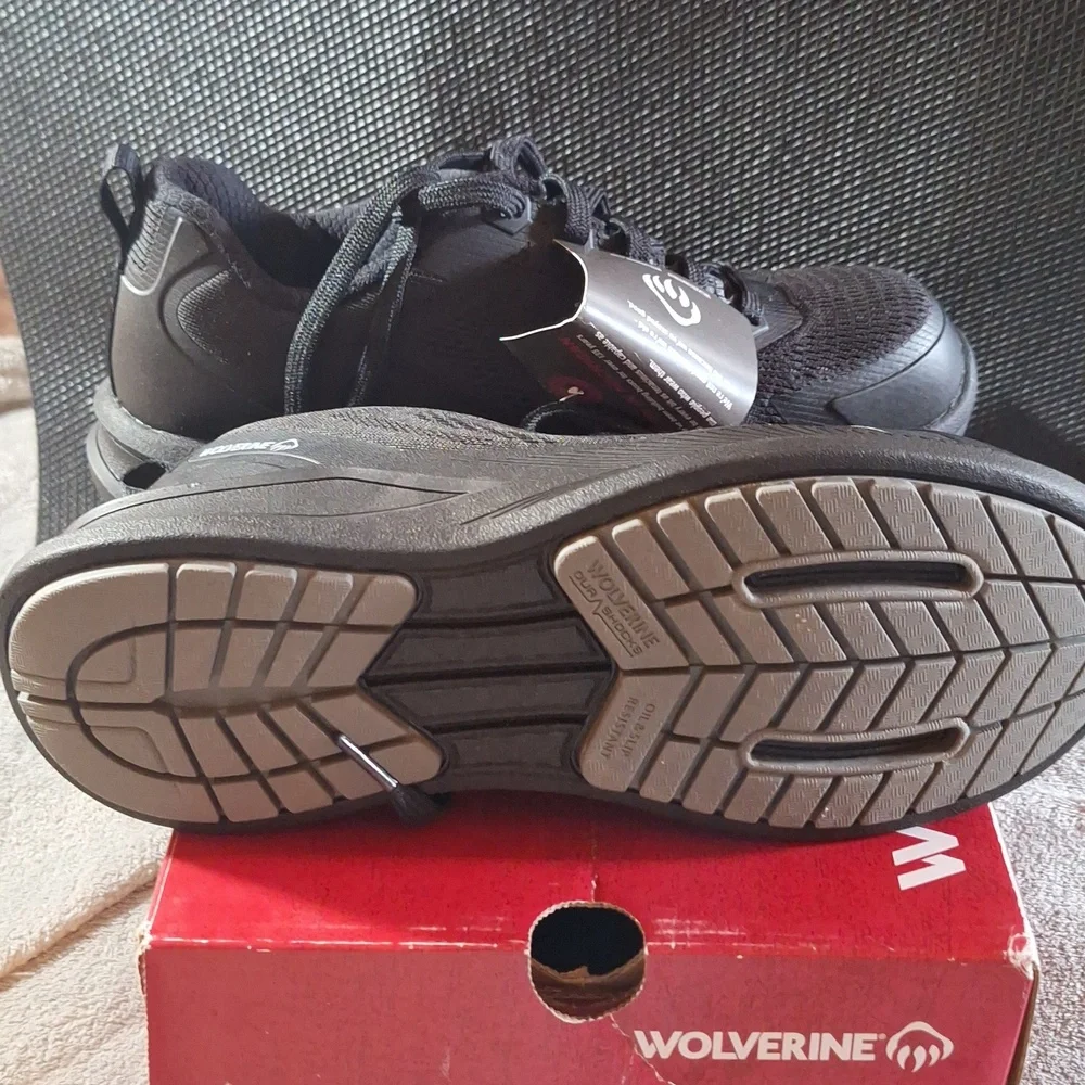 NWT Wolverine Woen's Black Mesh Athletic Sneakers - Picture 3 of 6